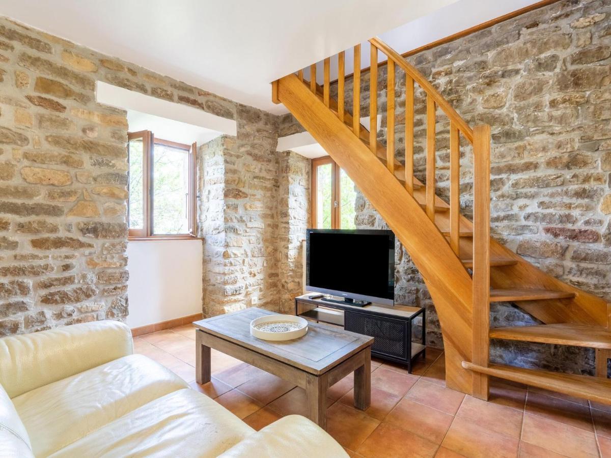Classy Holiday Home In Les Vans With Pool Chambonas Extérieur photo