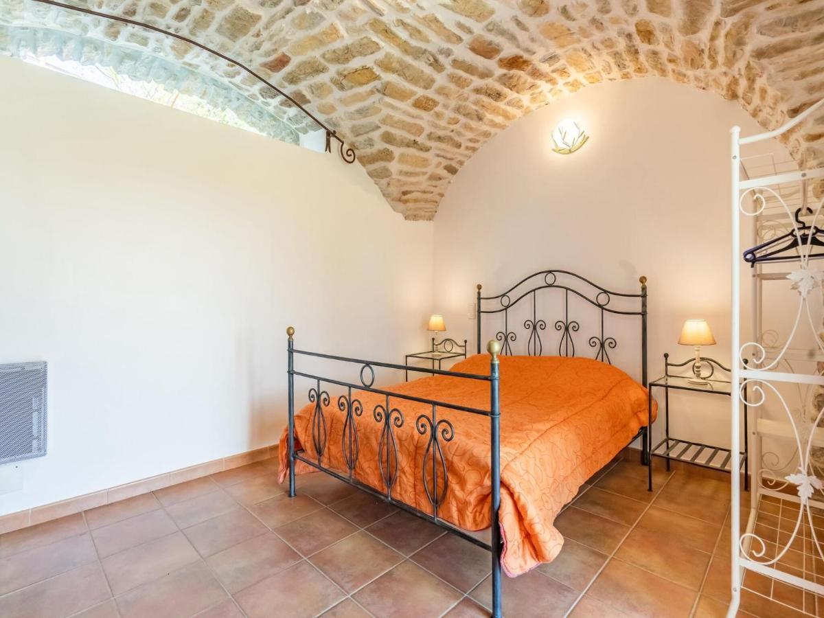 Classy Holiday Home In Les Vans With Pool Chambonas Extérieur photo